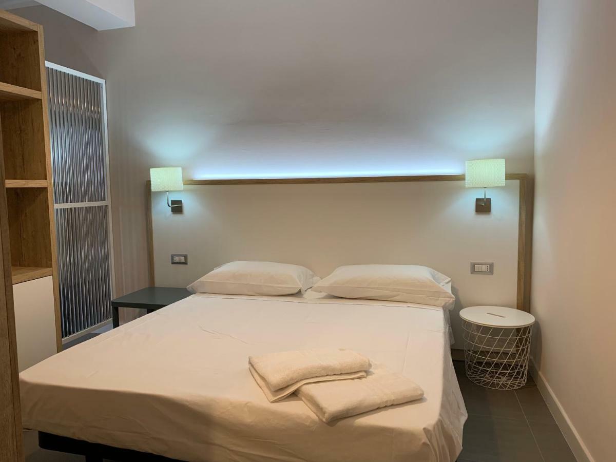 Red'S Apartments ตอร์เร เมลิสซา ภายนอก รูปภาพ